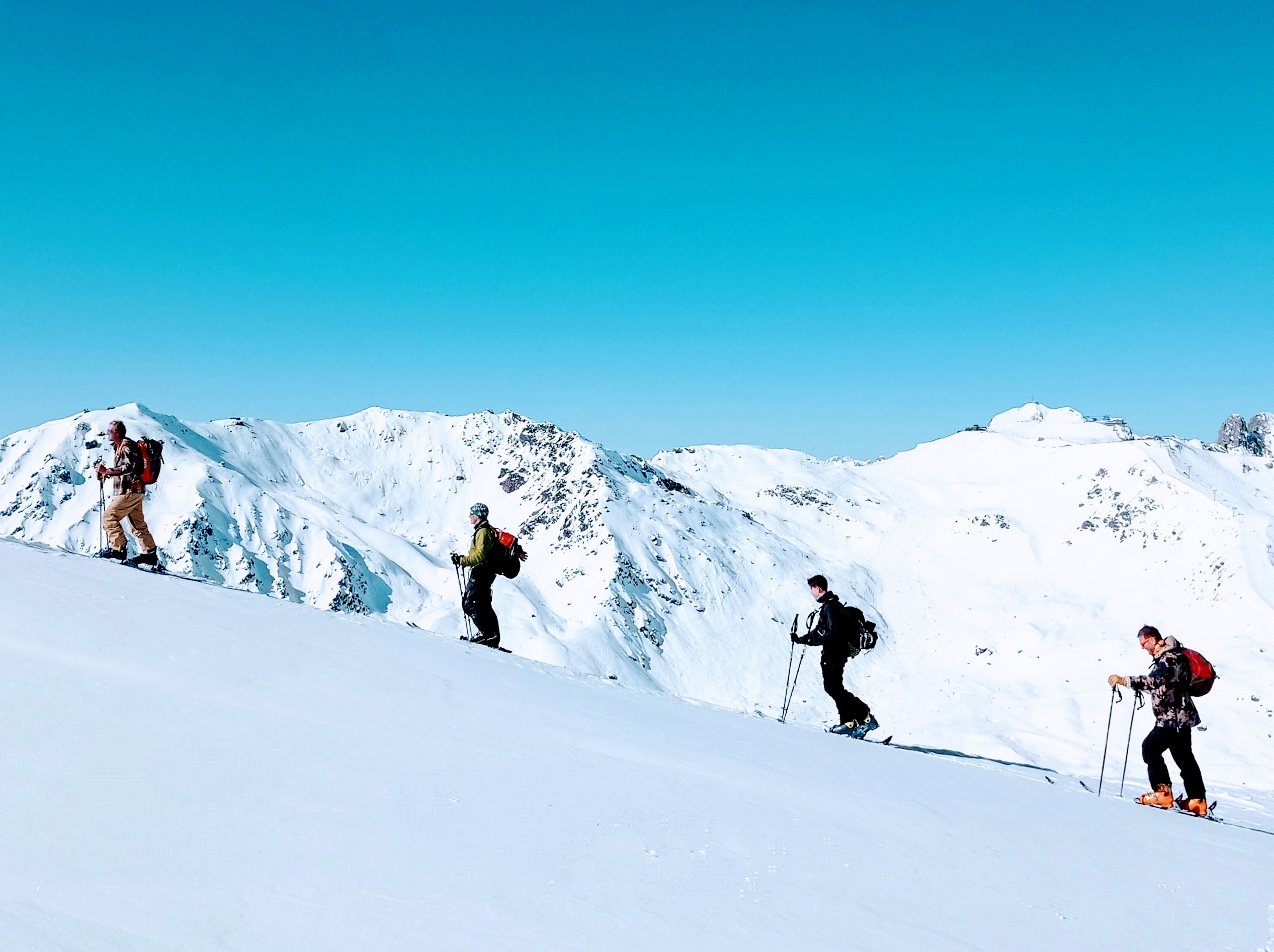 Skinning across the plateau up to the Chanrossa ridge.