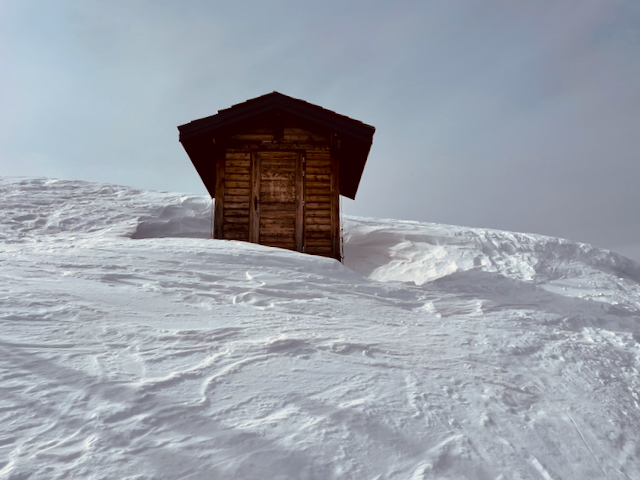 The hut at the drop in. 