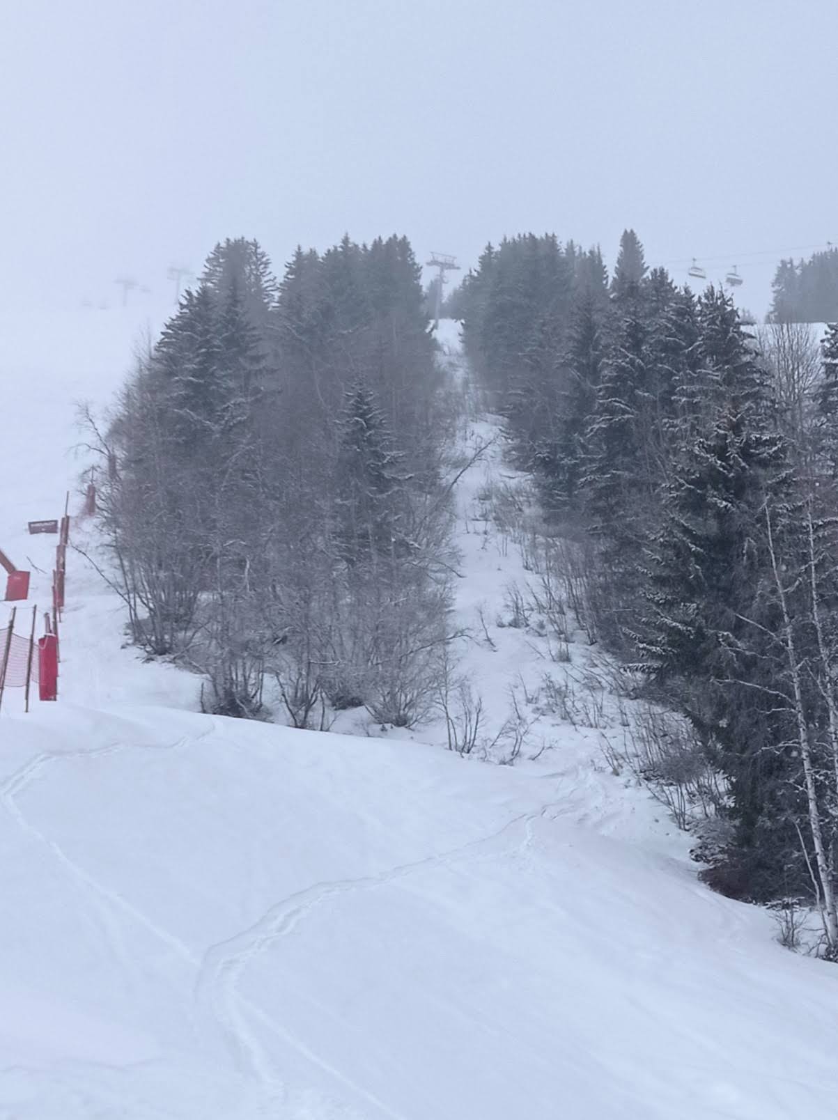 Looking up the line. The stade de slalom netting can be seen on the left of the photo.