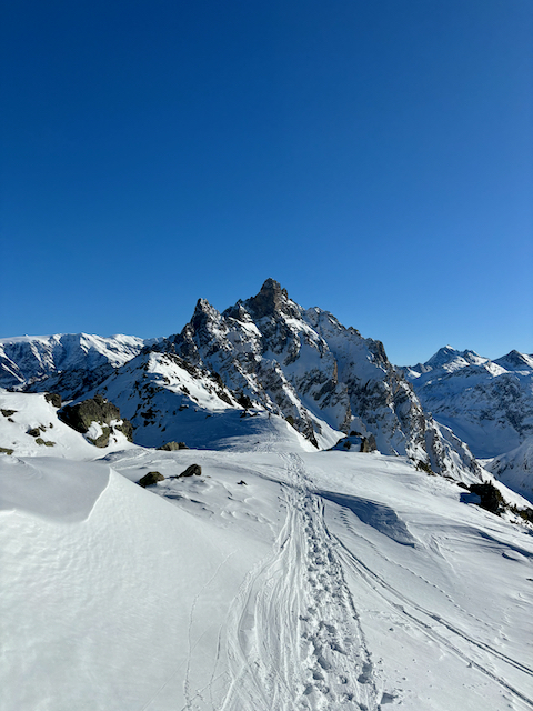 The route along the 'Aiguille Du Fruit' ridge