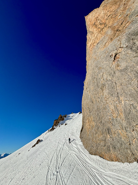 Rounding the 'Pointe Émilienne' to the 1st island of safety (///tomorrows.mice.outsourced)