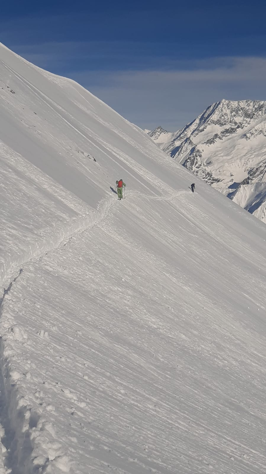 Traversing into Tip Top on 29/01/25. 📷 Goodshitskier.