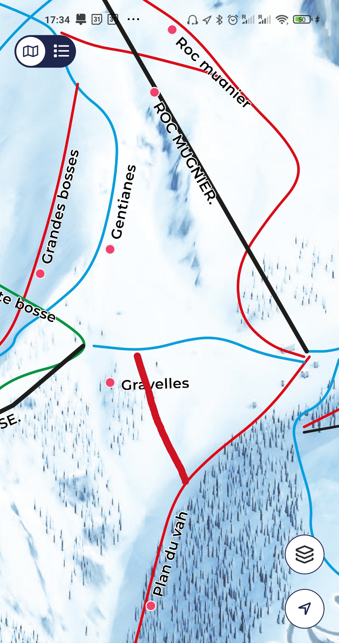 The red line shows the connection between the Gravelles blue piste and the Plan du Vah red piste.