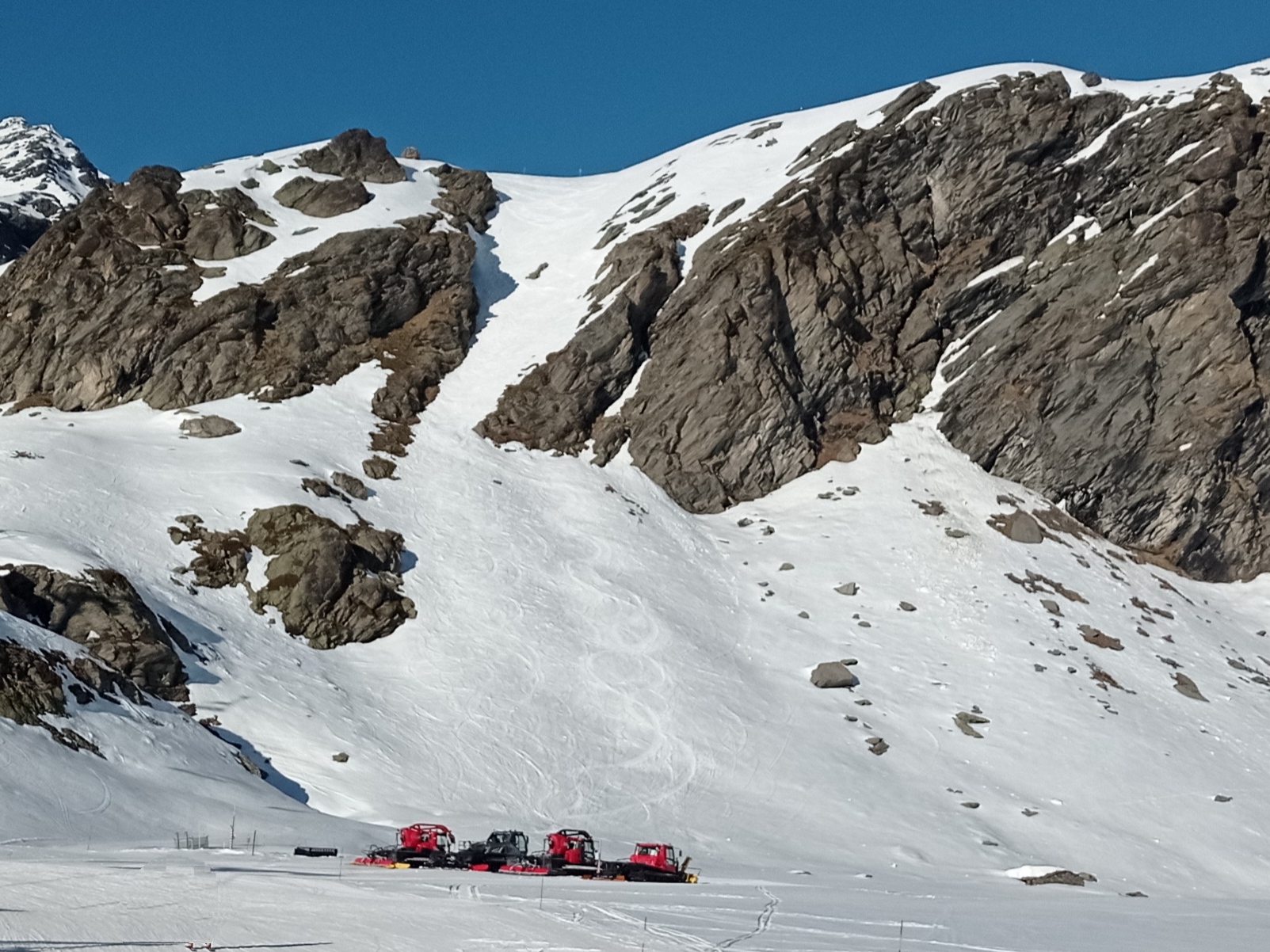 Snowcat Couloir, so named because you drop through the rock band onto the Snowcat carpark in front  of the Plan Bouchet lift infrastructure.