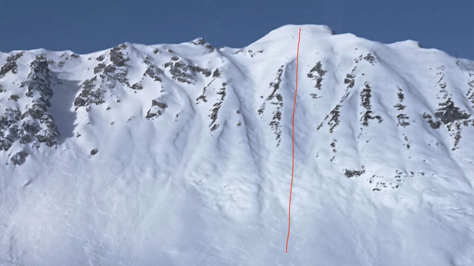 The east face in all it's glory with Classique line marked in red.